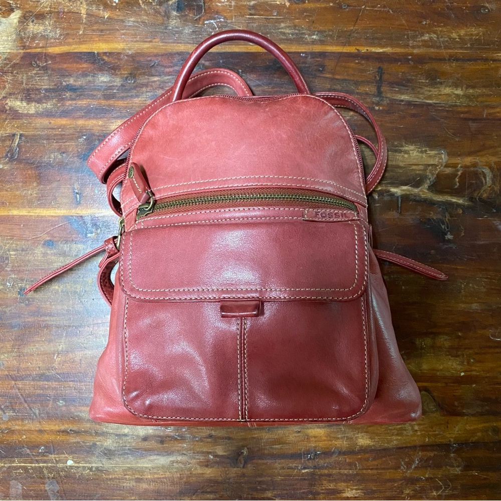 Fossil ZB8975 vintage leather mini backpack purse in red
